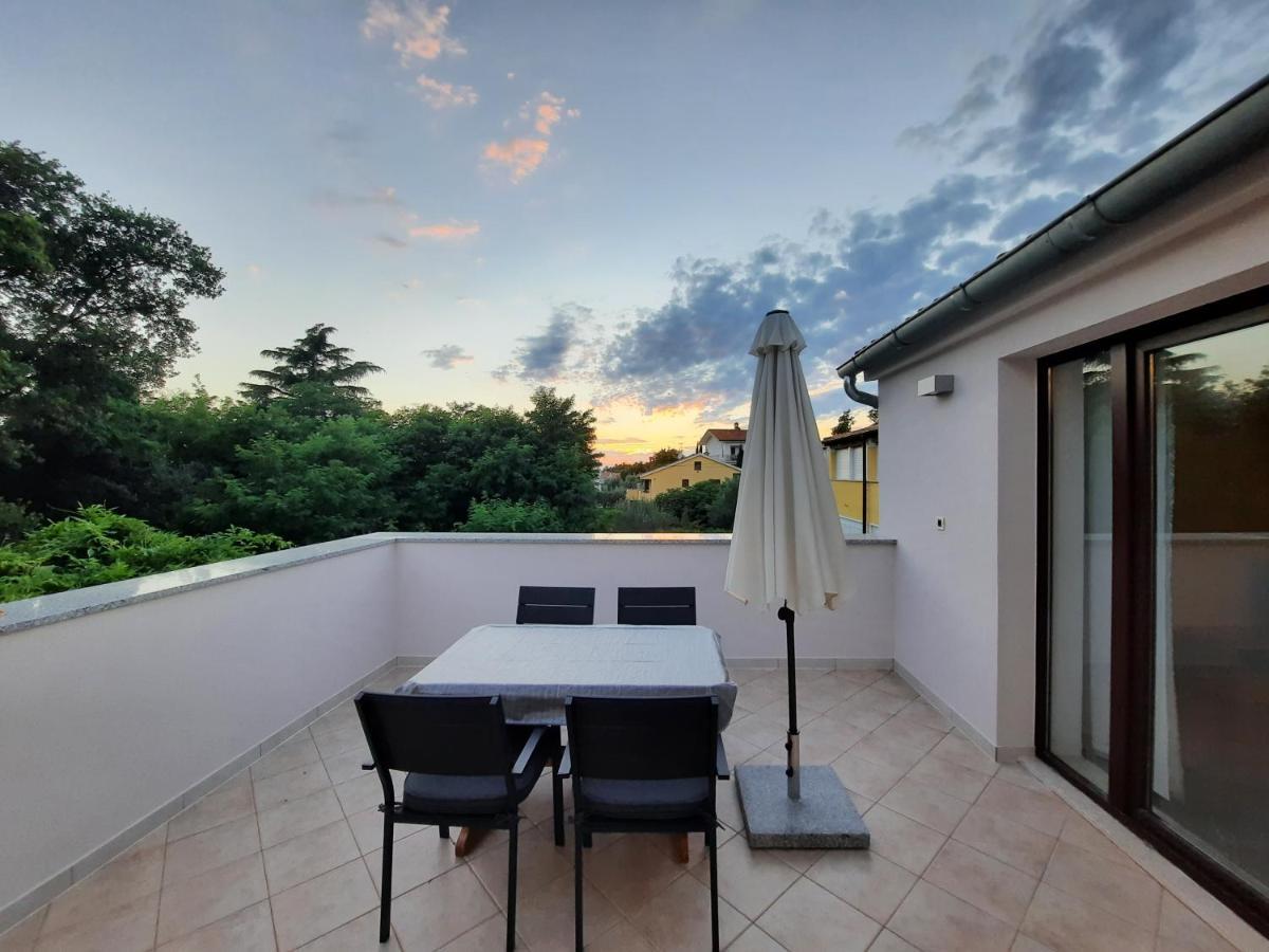 Apartman Sofia Porec Exterior photo